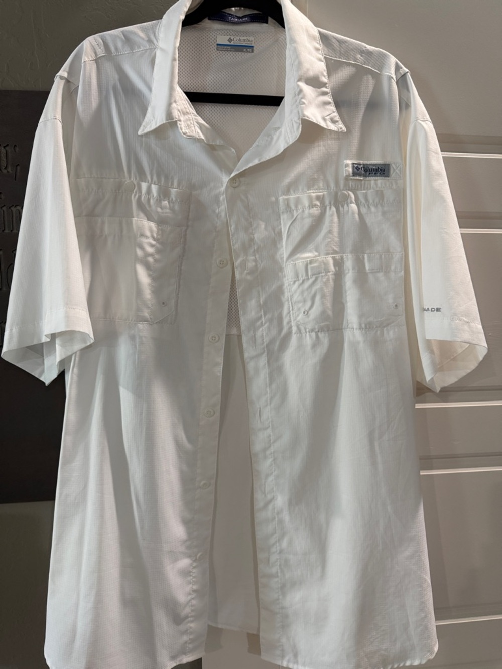 Columbia White Short-Sleeve Performance Button-Down Shirt